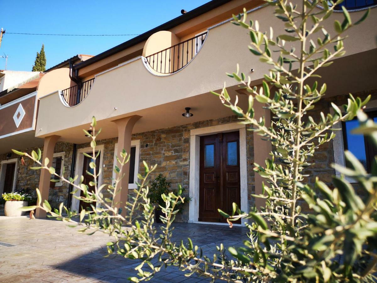 לוסיה Apartments Gea מראה חיצוני תמונה